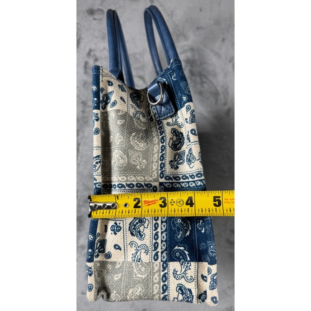 Montana West Bandana Paisley Concealed Carry Tote Bag Blue Cream No Strap - Picture 6 of 16